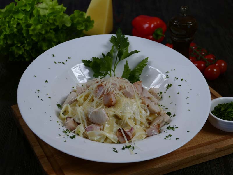 Феттуччине с курицей